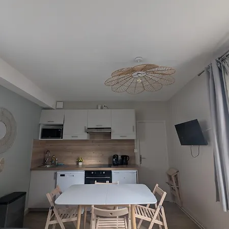 Le Logis D'heloise Apartment